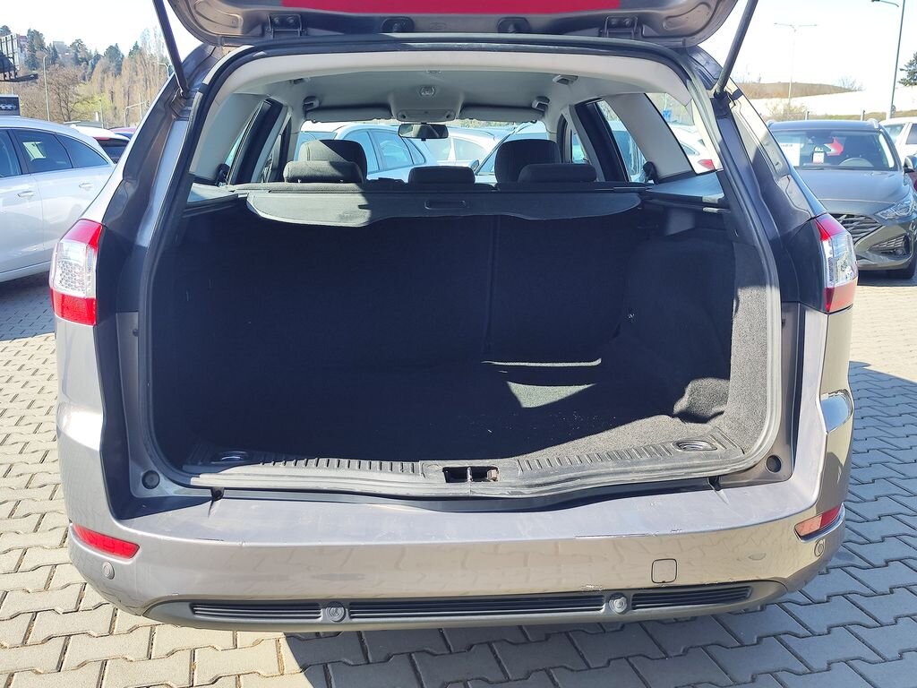 Ford Mondeo Kombi 1,6 l 118 kw