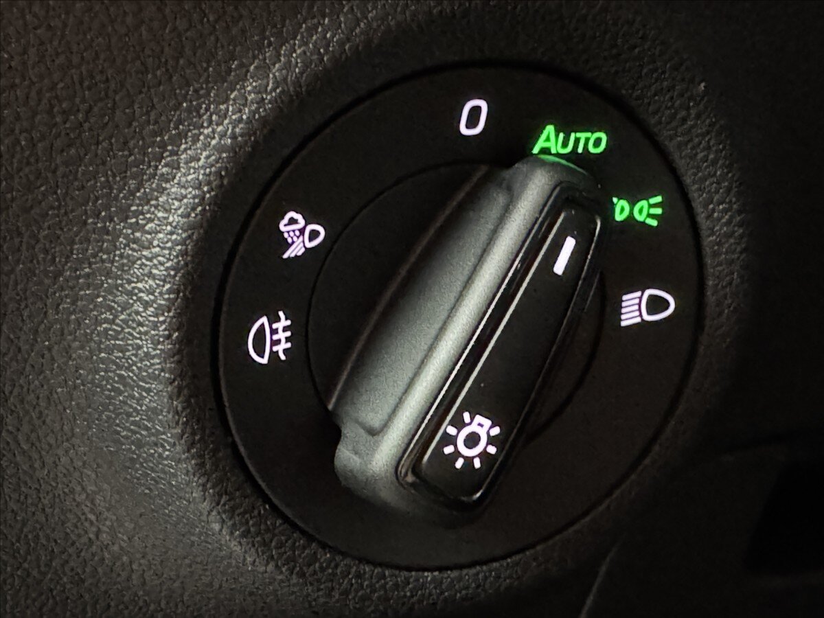 Škoda Karoq SUV / Terénní 2,0 l 110 kw