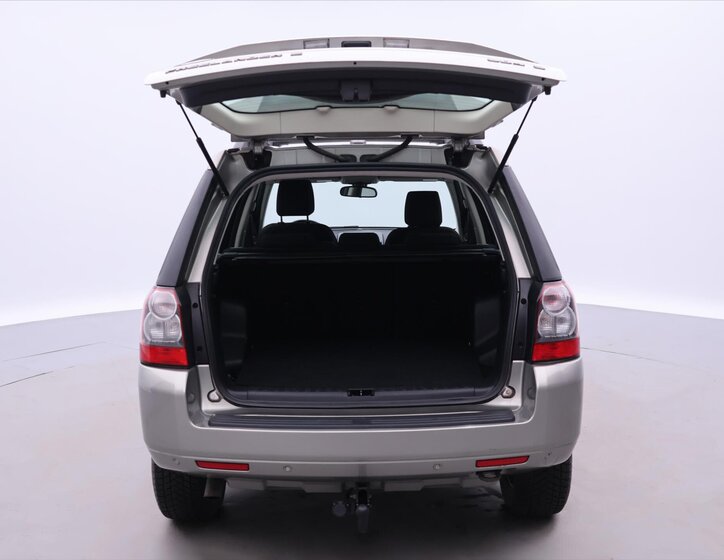 Land Rover Freelander SUV 2,2 l 140 kw