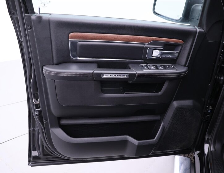 Dodge RAM Pick-up 5,7 l 295 kw