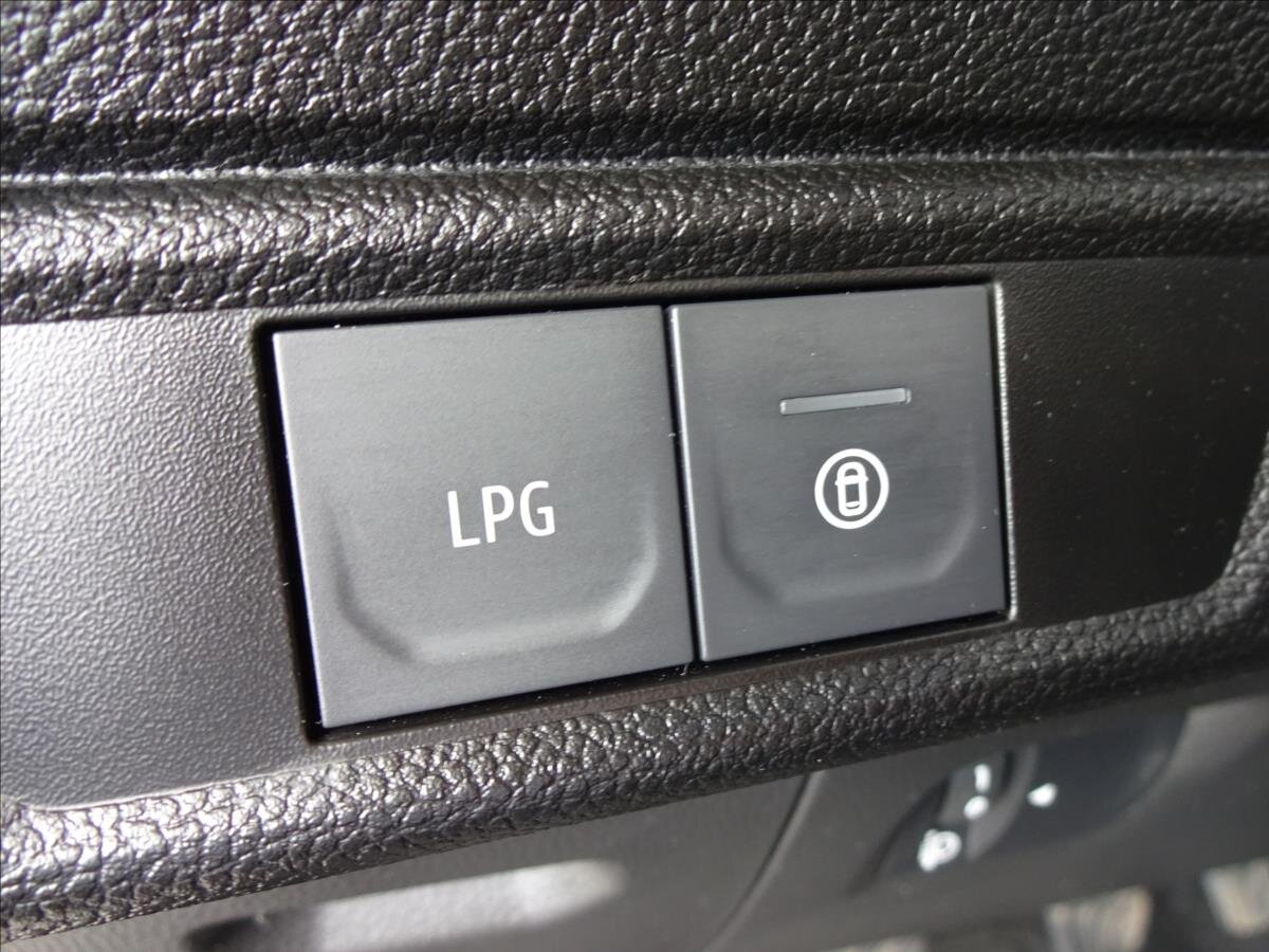 Dacia Sandero Hatchback 999,0 67 kw