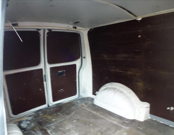 Volkswagen Transporter 24