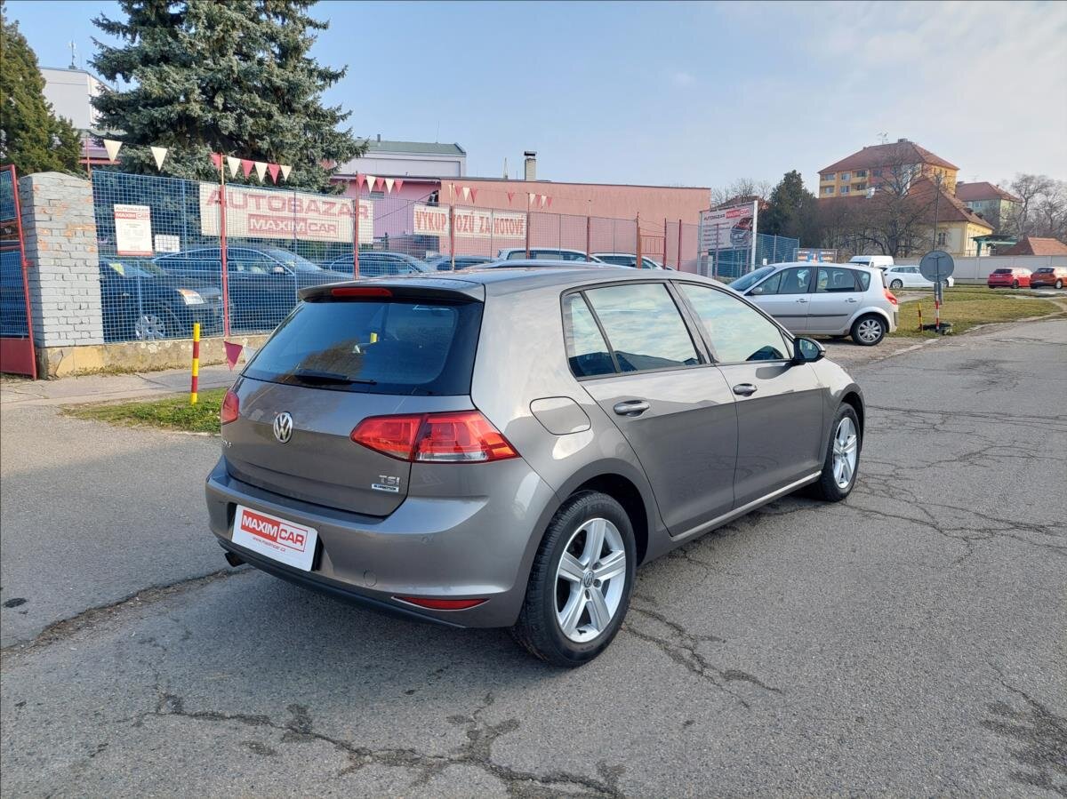 Volkswagen Golf Hatchback 1,2 l 81 kw