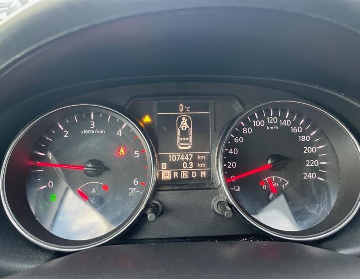 Nissan Qashqai SUV / Terénní 2,0 l 110 kw