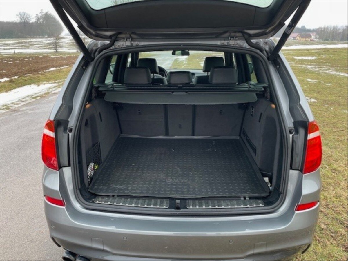 BMW X3 Kombi 3,0 l 190 kw