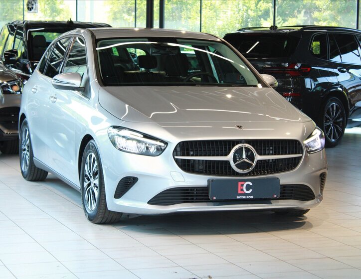 Mercedes-Benz Třídy B Hatchback 1,3 l 100 kw
