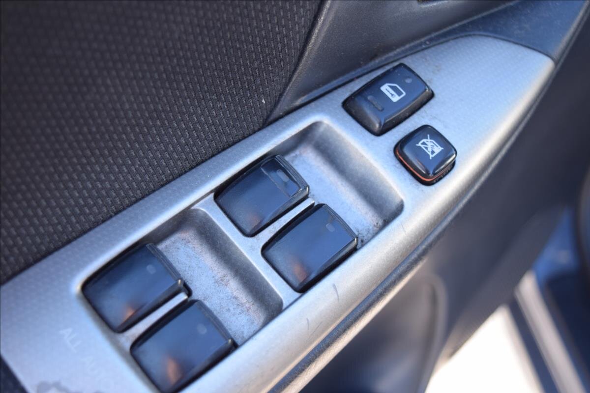 Toyota Corolla Verso Kombi 1,6 l 81 kw