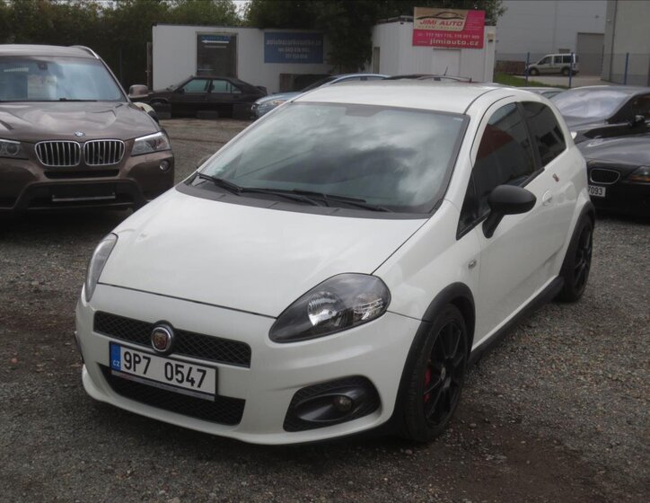 Fiat Grande Punto Hatchback 1,4 l 139 kw