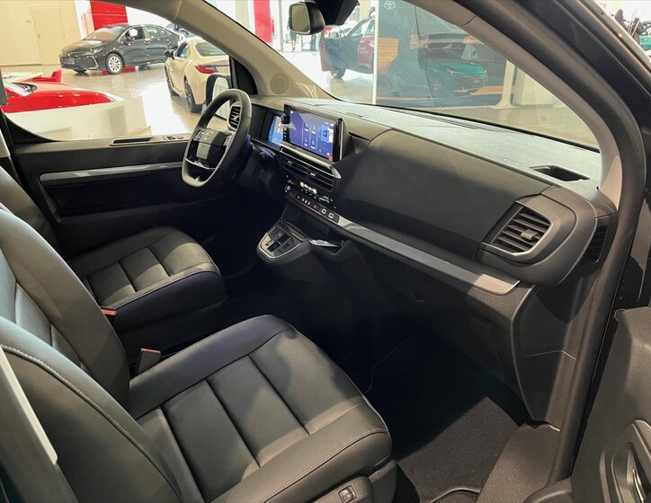 Toyota ProAce Verso 11