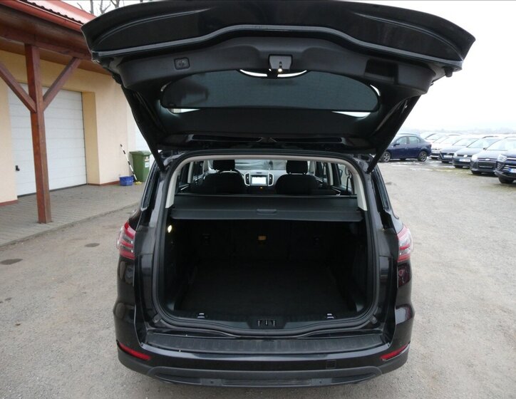 Ford S-MAX MPV 2,0 l 110 kw