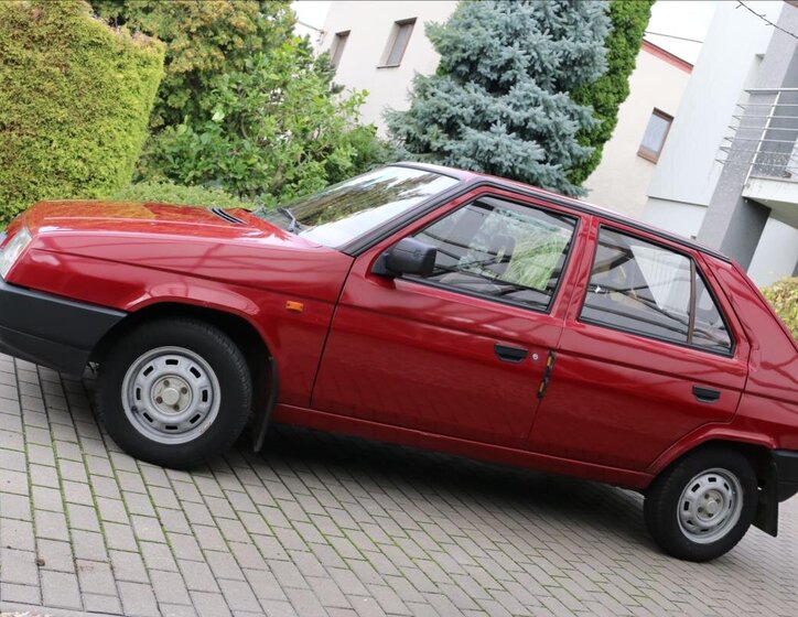 Škoda Favorit Hatchback 1,3 l 46 kw