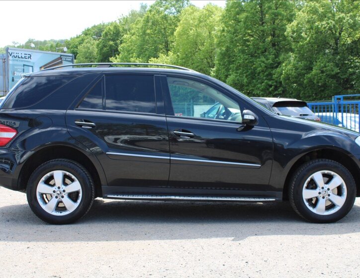 Mercedes-Benz Třídy M SUV / Terénní 3,0 l 165 kw