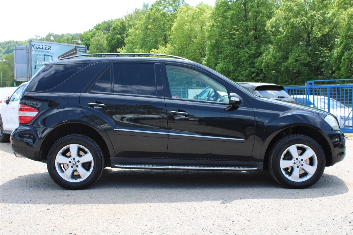 Mercedes-Benz Třídy M SUV / Terénní 3,0 l 165 kw