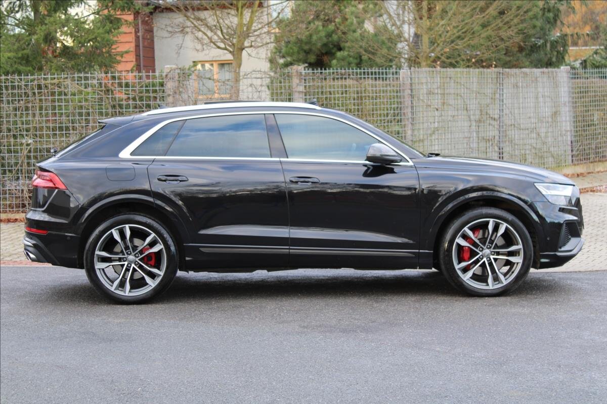Audi SQ8