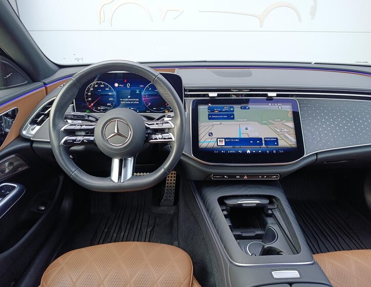 Mercedes-Benz Třídy E Sedan 2,0 l 145 kw