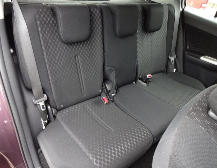 Toyota Urban Cruiser Hatchback 1,3 l 74 kw