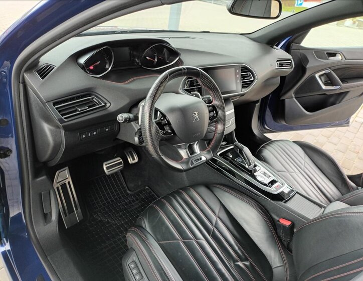 Peugeot 308 Hatchback 2,0 l 130 kw