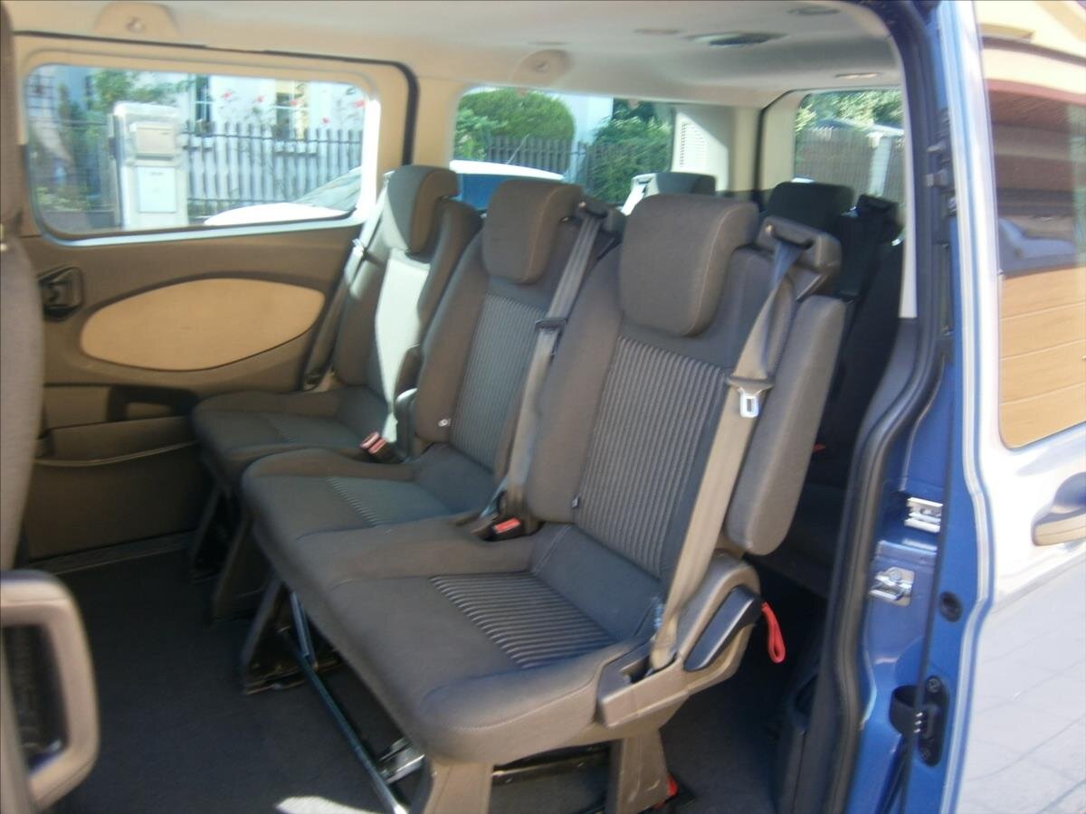 Ford Tourneo Custom VAN-Minibus 2,2 l 92 kw