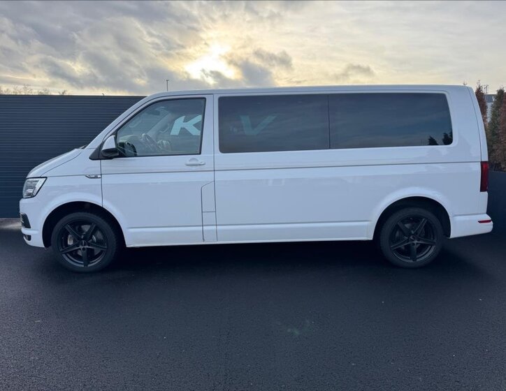 Volkswagen Multivan 8