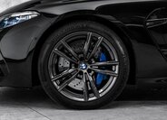 BMW M8 Kupé 4,4 l 460 kw