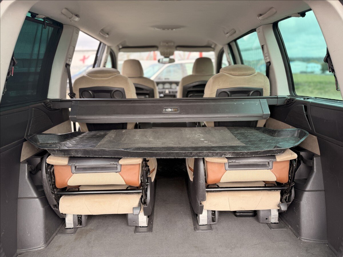 Peugeot 807 MPV 2,2 l 94 kw