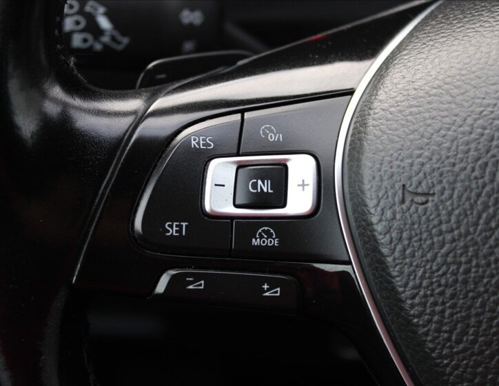 Volkswagen Tiguan SUV 2,0 l 110 kw