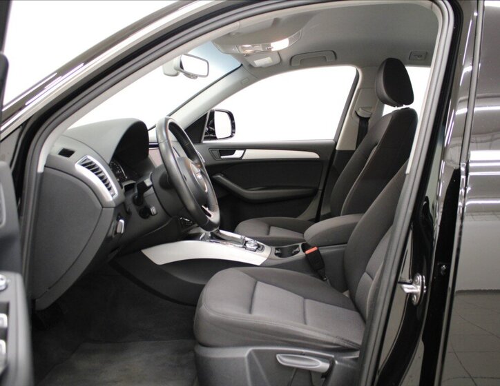 Audi Q5 SUV 2,0 l 140 kw