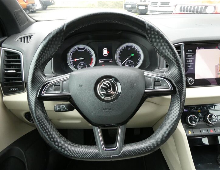 Škoda Karoq SUV / Terénní 1,6 l 85 kw