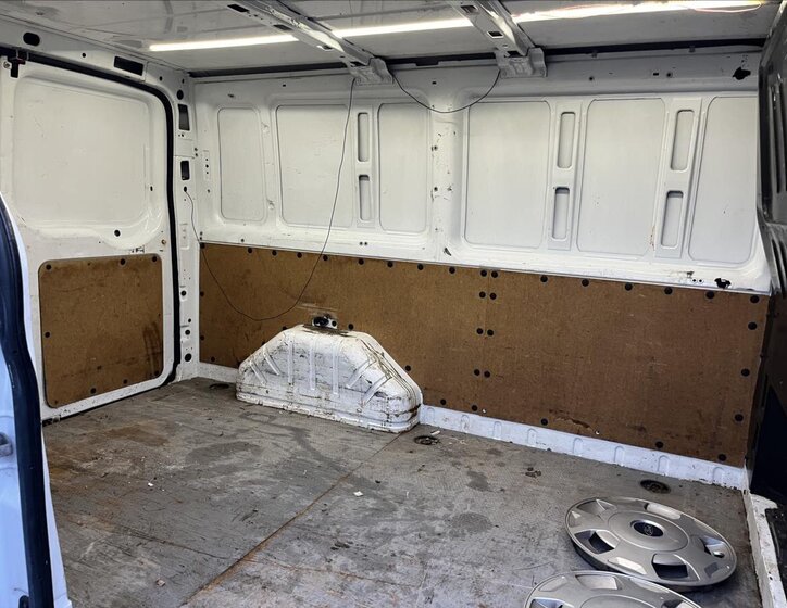 Ford Transit Skříň 2,2 l 74 kw