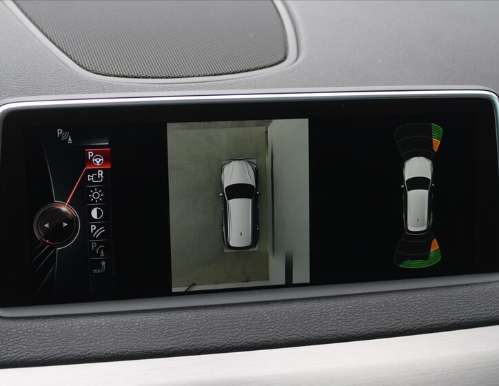 BMW X5 SUV 3,0 l 280 kw