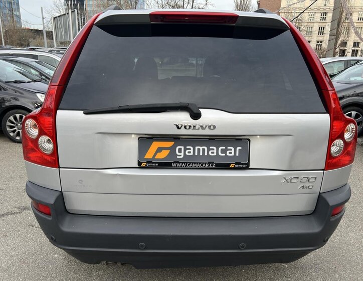 Volvo XC90 SUV / Terénní 2,4 l 120 kw