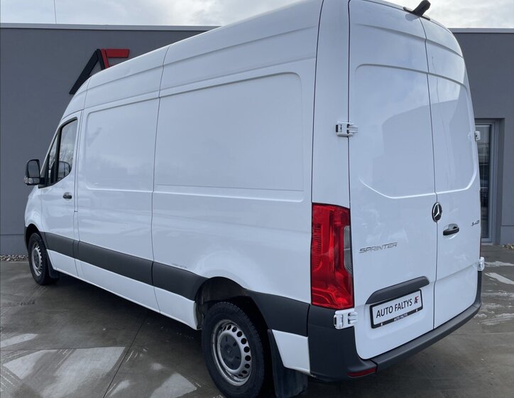 Mercedes-Benz Sprinter Skříň 2,1 l 105 kw