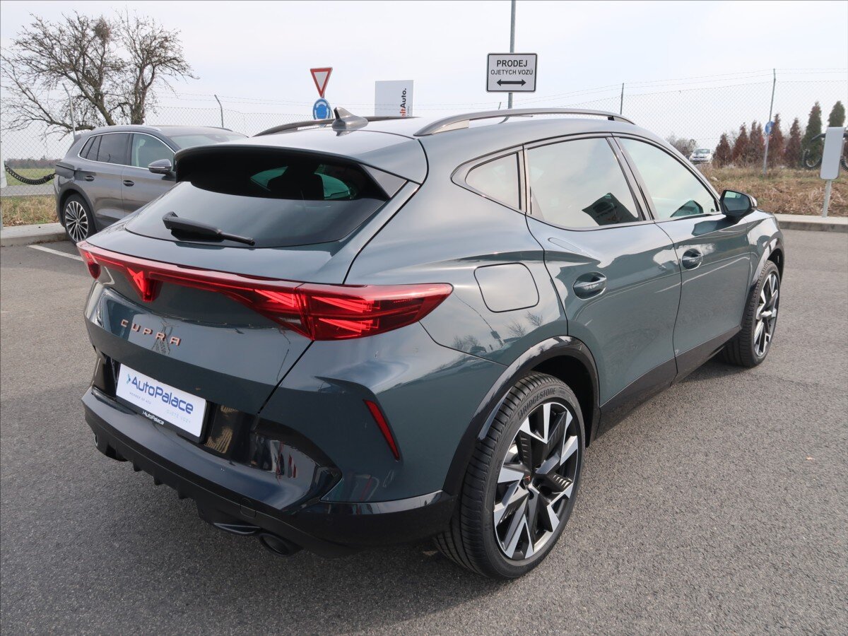 Cupra Formentor SUV / Terénní 2,0 l 195 kw