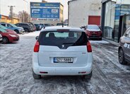 Peugeot 5008 MPV 1,6 l 84 kw