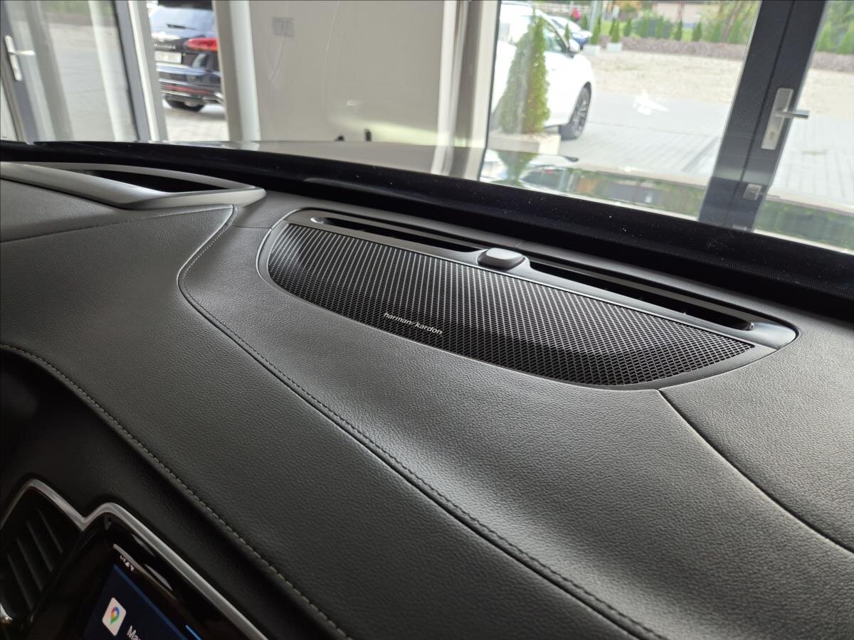 Volvo XC90 SUV / Terénní 2,0 l 180 kw