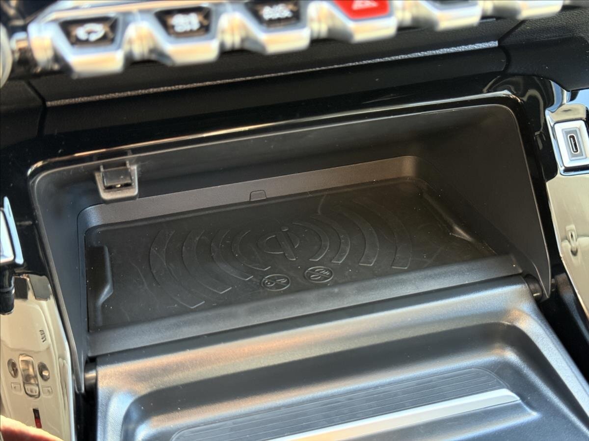 Peugeot 208 Hatchback 1,2 l 74 kw