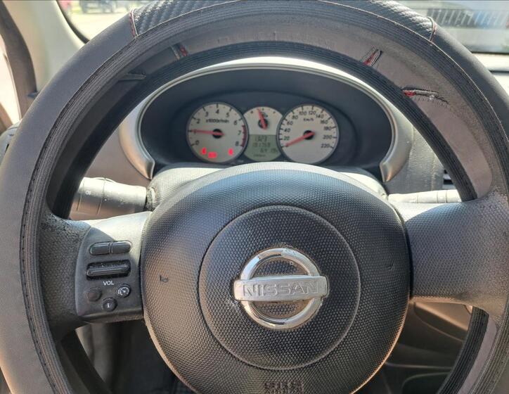 Nissan Micra 25