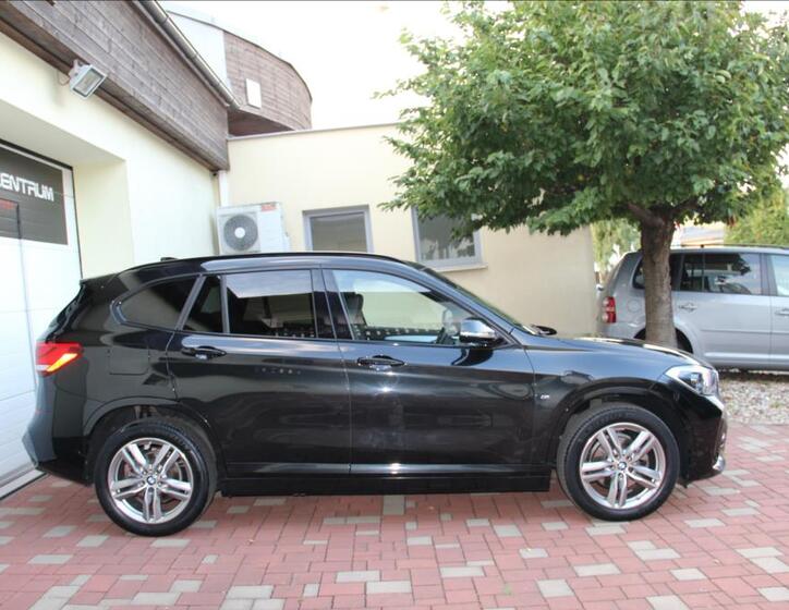 BMW X1 6