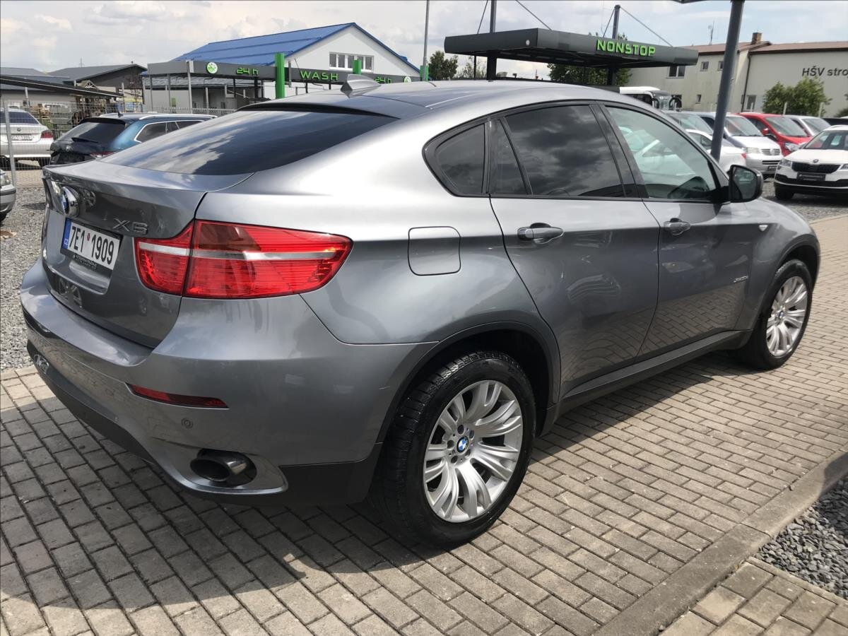 BMW X6 Kombi 3,0 l 180 kw