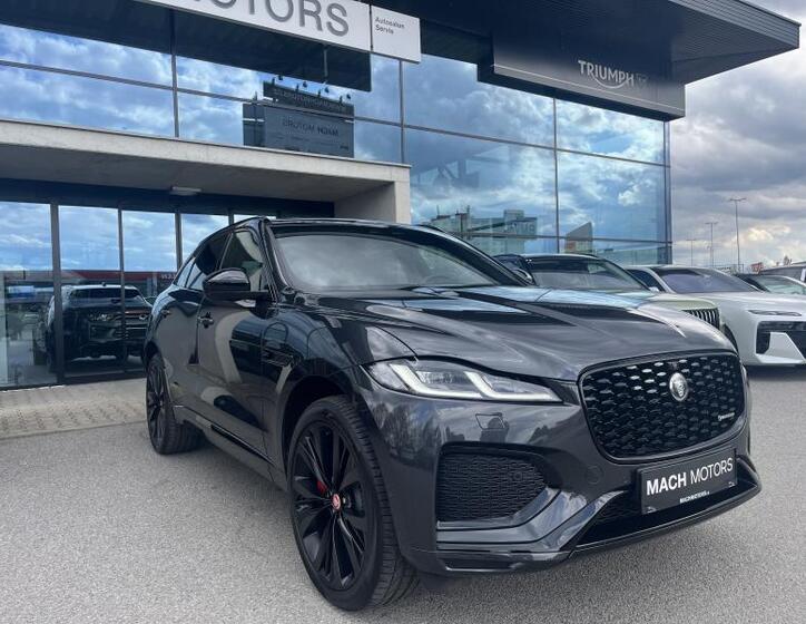 Jaguar F-Pace 5