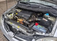 Nissan Almera Tino 44
