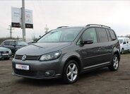 Volkswagen Touran 1
