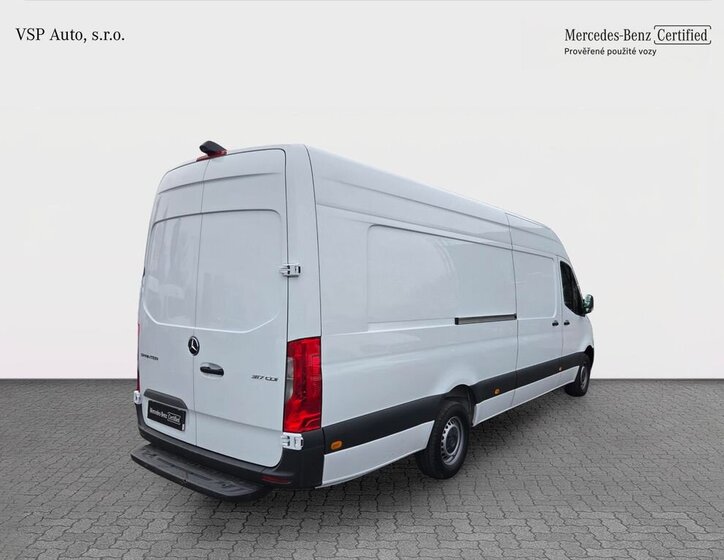 Mercedes-Benz Sprinter 5