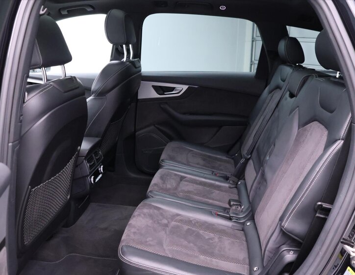 Audi Q7 SUV / Terénní 3,0 l 200 kw