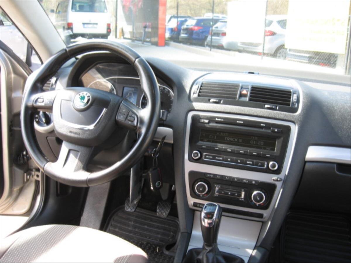 Škoda Octavia Kombi 2,0 l 103 kw