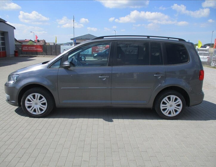 Volkswagen Touran 2