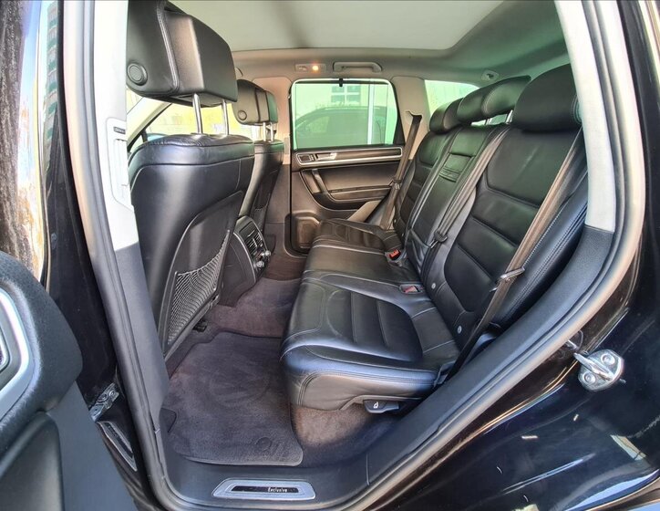 Volkswagen Touareg SUV 4,1 l 250 kw