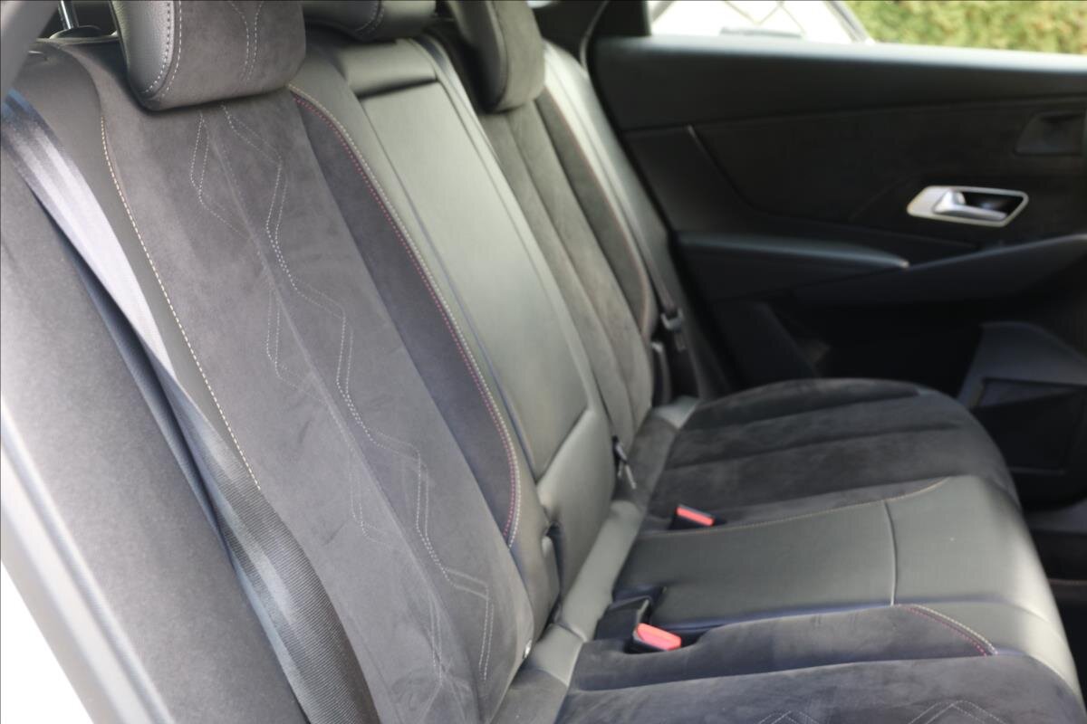 DS Automobiles DS7 Crossback Kombi 2,0 l 130 kw