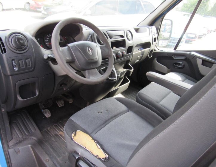 Renault Master 9