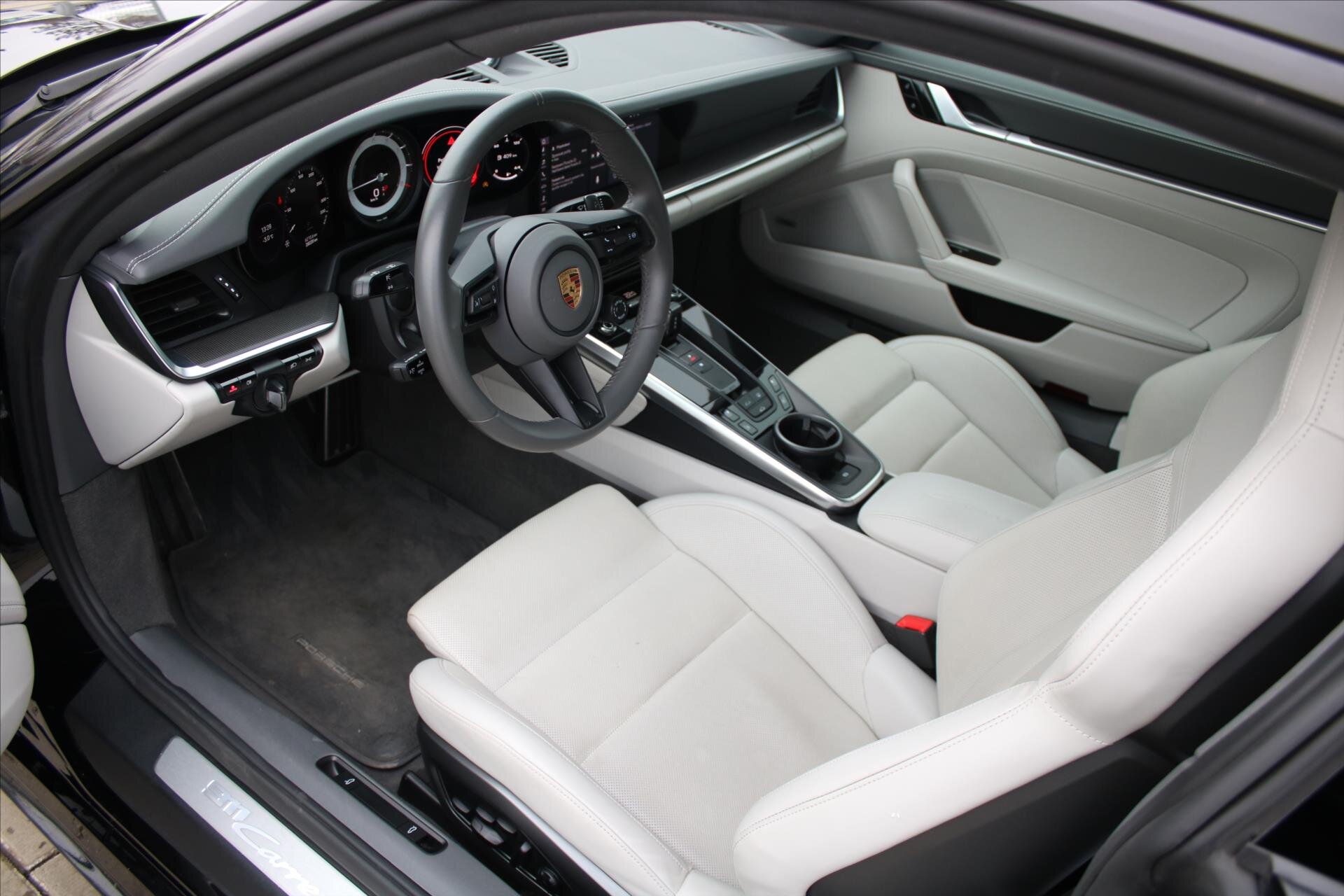 Porsche 911 Kupé 3,0 l 331 kw